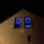 Podkrovi S Koupelnou Homestay Svinarov