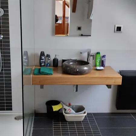 Podkrovi S Koupelnou Privat bolig *