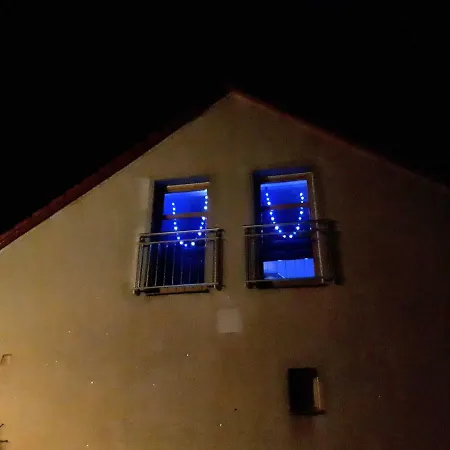 Podkrovi S Koupelnou Homestay Svinarov