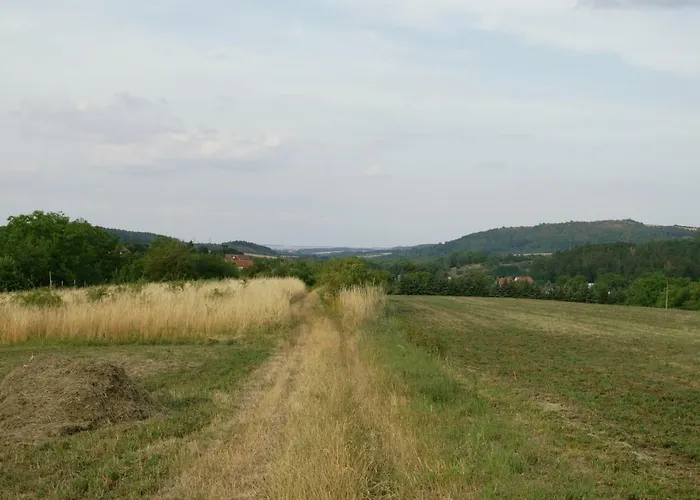 Podkrovi S Koupelnou Δωμάτια σε οικογενειακή κατοικία